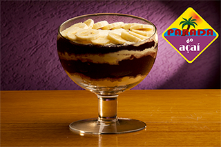 Parada do Açaí - Açaí com farinha lactea, banana e granola